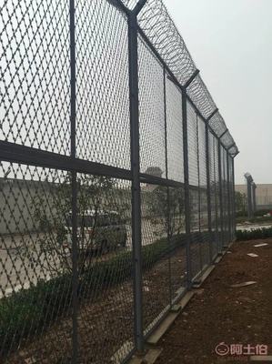 安平監(jiān)獄防護(hù)網(wǎng)護(hù)欄網(wǎng)廠家直銷——軍事重地專用鋼絲繩網(wǎng)